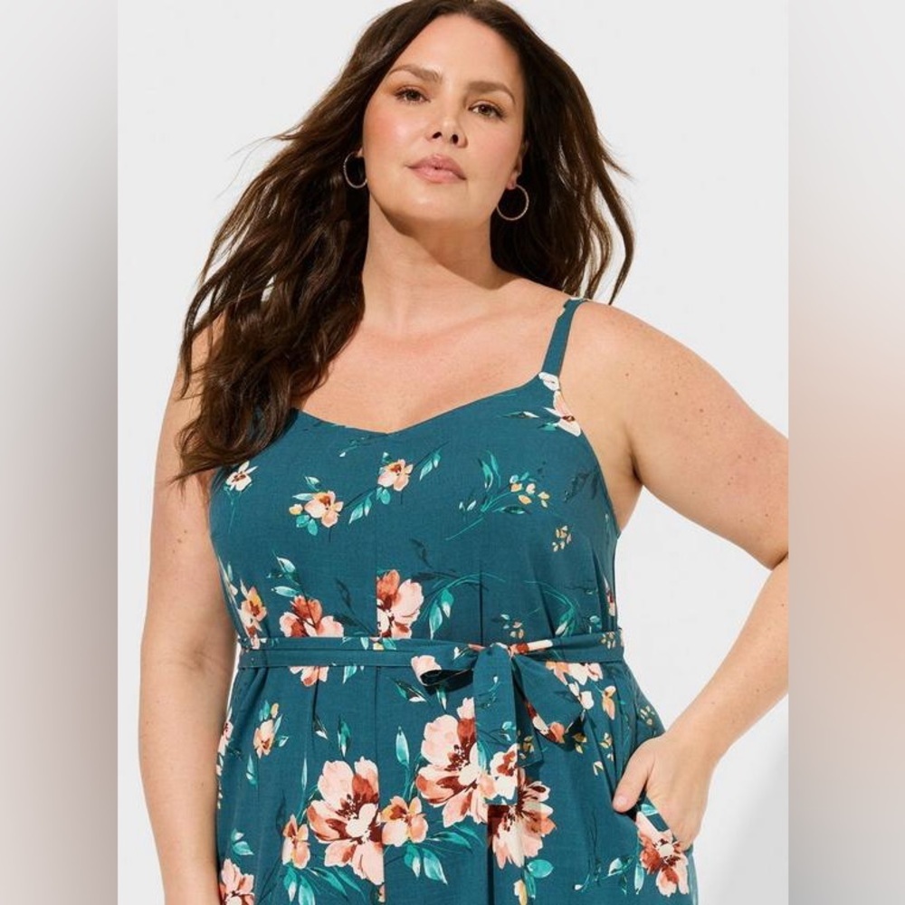 Like New! Torrid Rayon Slub Easy Culotte Jumpsuit, Size 0X (L/12) - Picture 3 of 7